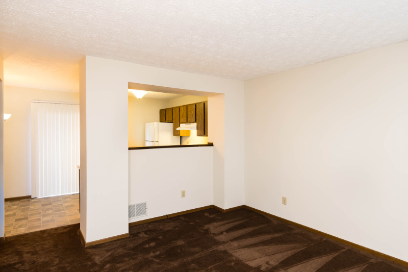 Worthington Condo: 818 Annagladys Dr