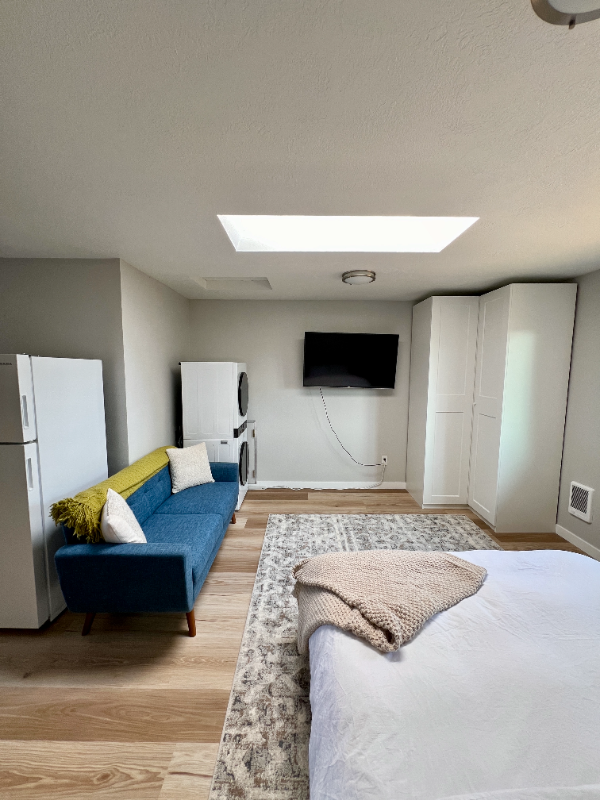 Burien House: 13817 2nd Avenue SW