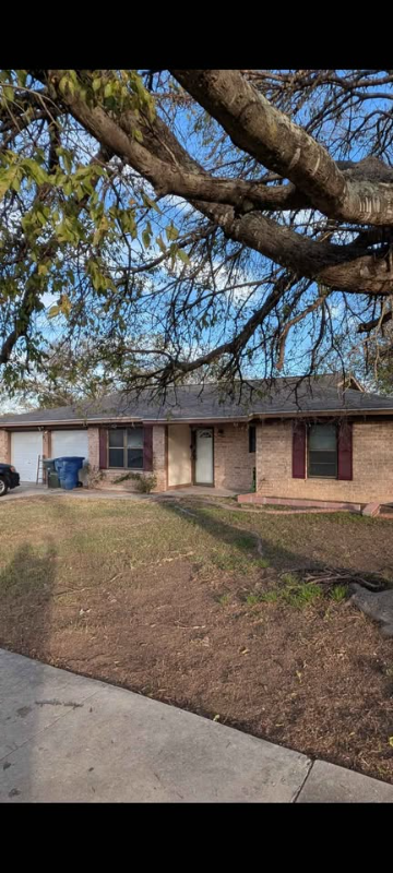 Copperas Cove House: 931 Edwards Dr