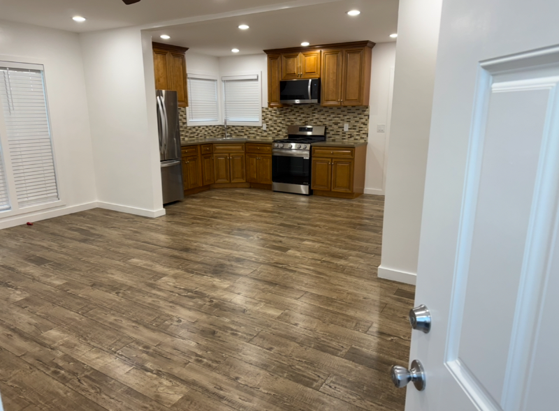 Los Angeles Apartment: 317 W. 76th Street