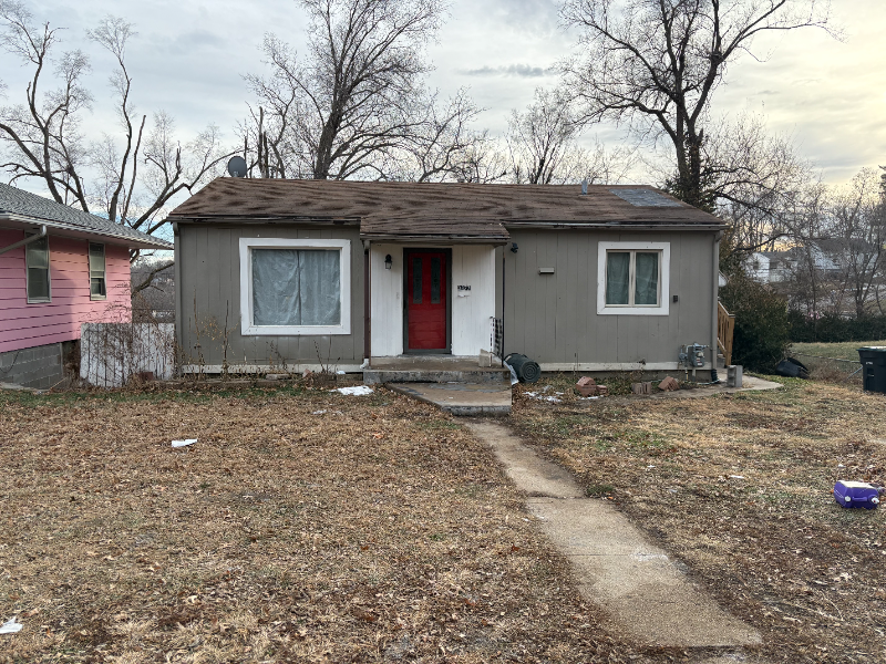 Omaha House: 3827 Corby St