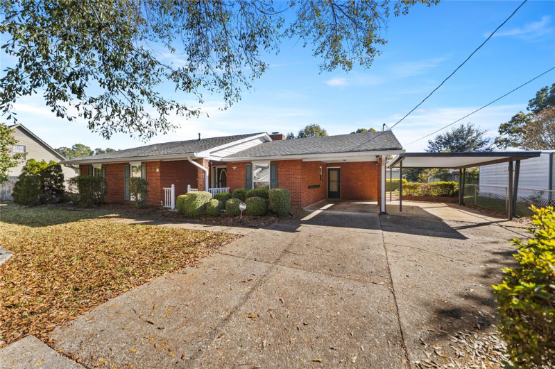 Montgomery House: 718 Dunbarton Rd