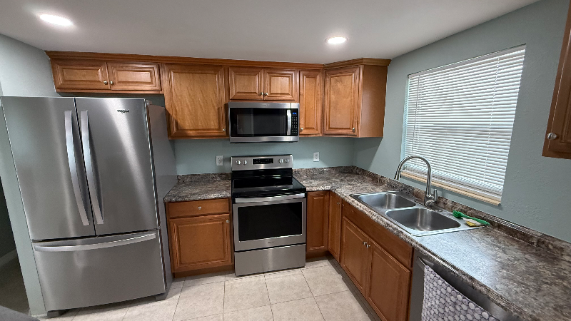 Riverview House: 6620 Grace Sweat Rd