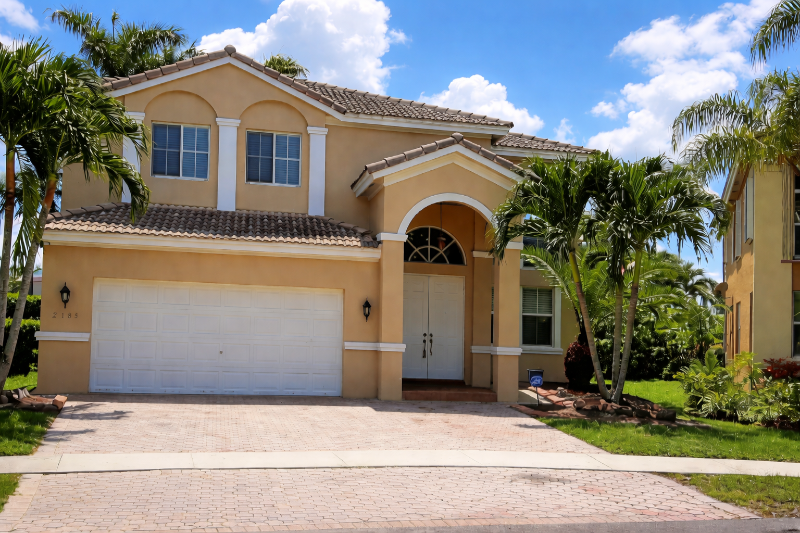 Miramar House: 2388 SW 127th Ave