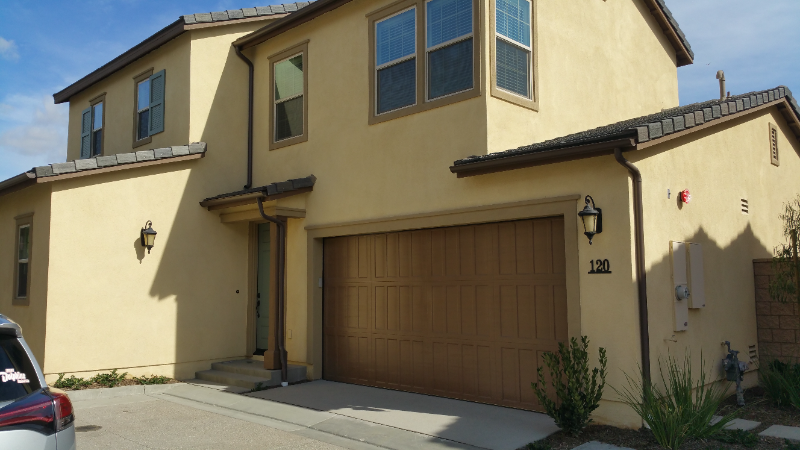 Tustin House: 120 Barnes Rd