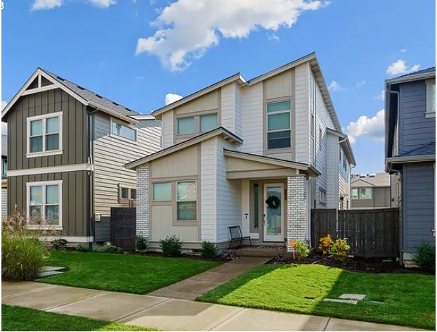 Hillsboro House: 8138 SE Reddington St