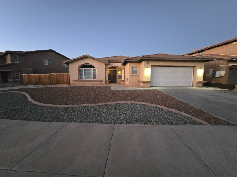 Victorville House: 12662 Fair Glen Ln