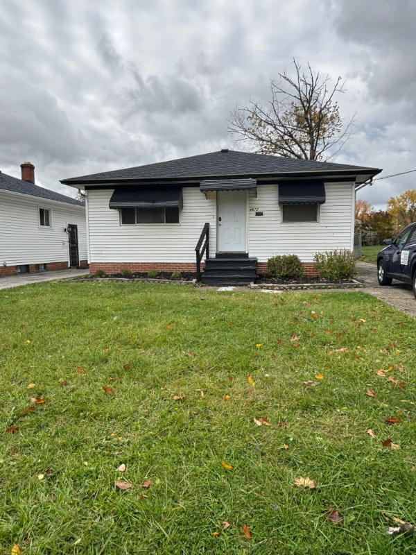 Garfield Heights House: 4672 Hillside Ave