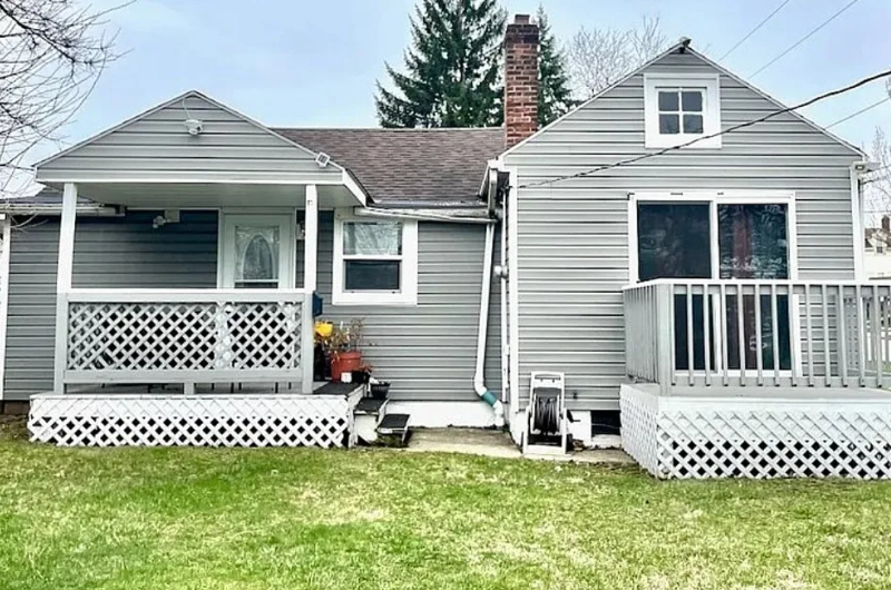 Cleveland House: 5717 Archmere Ave.