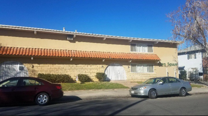 Palmdale Apartment: 38521 5th Street East #6