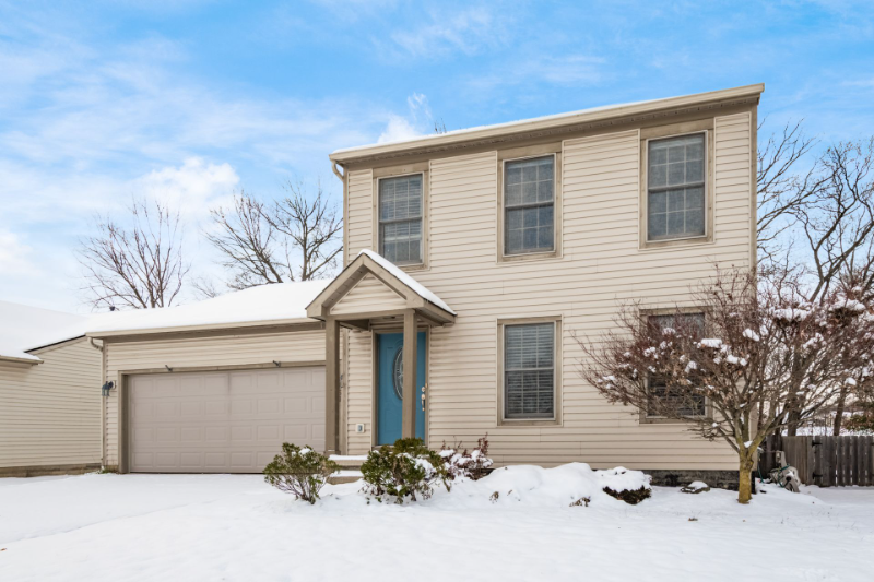 Lewis Center House: 8651 Olenbrook Dr