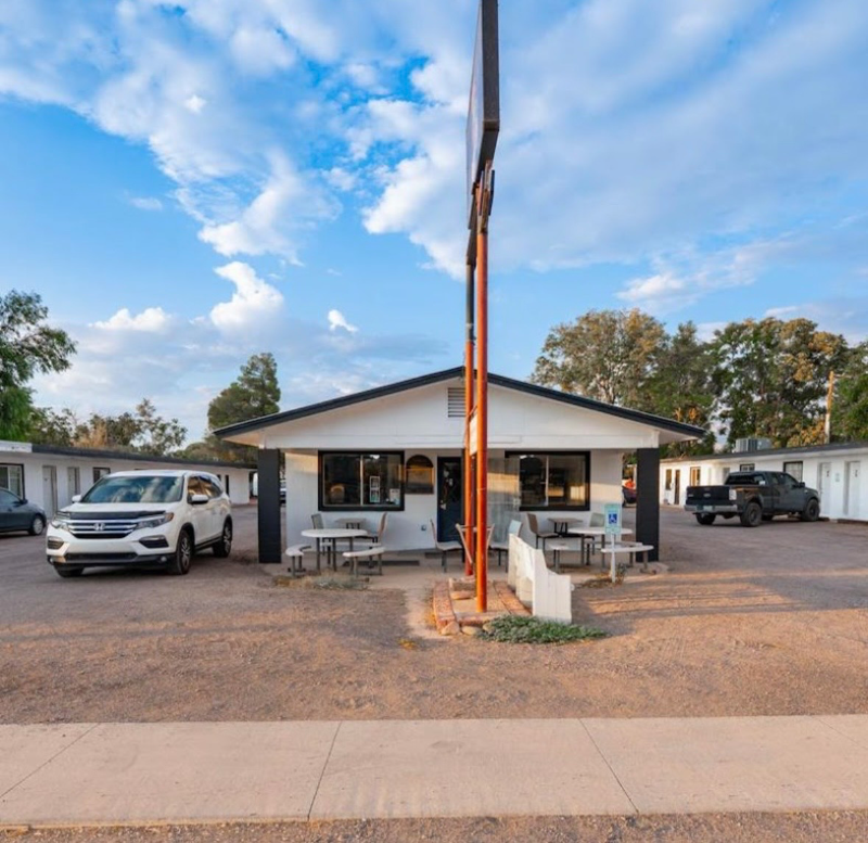 Pima Apartment: 187 W Center St