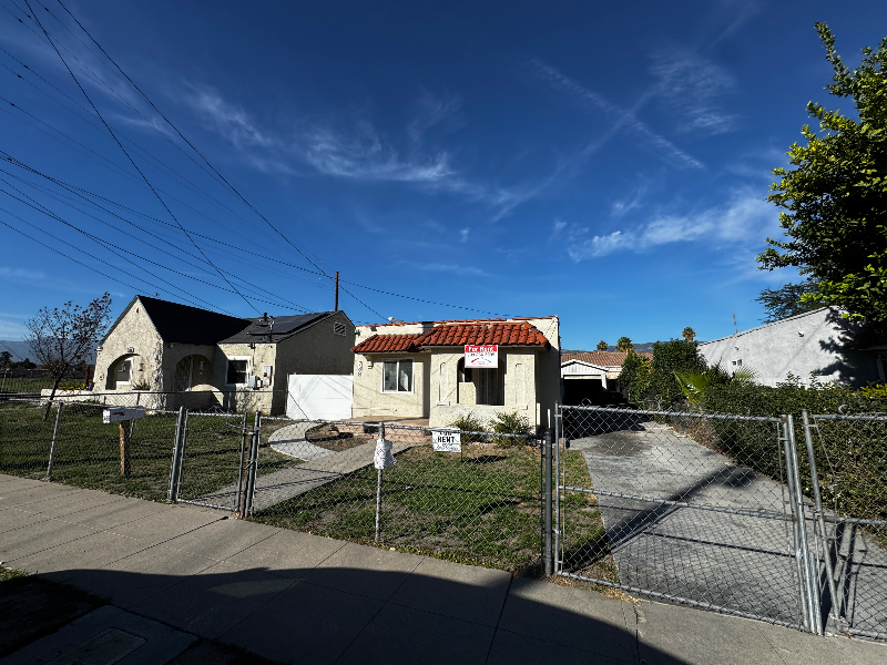 san bernardino House: 788 W 13th St