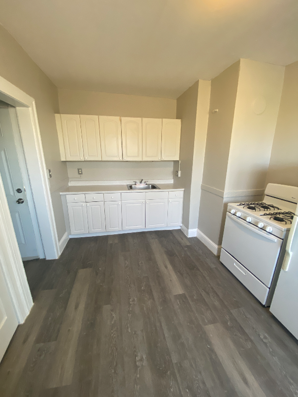 Hartford Apartment: 784 Capitol ave