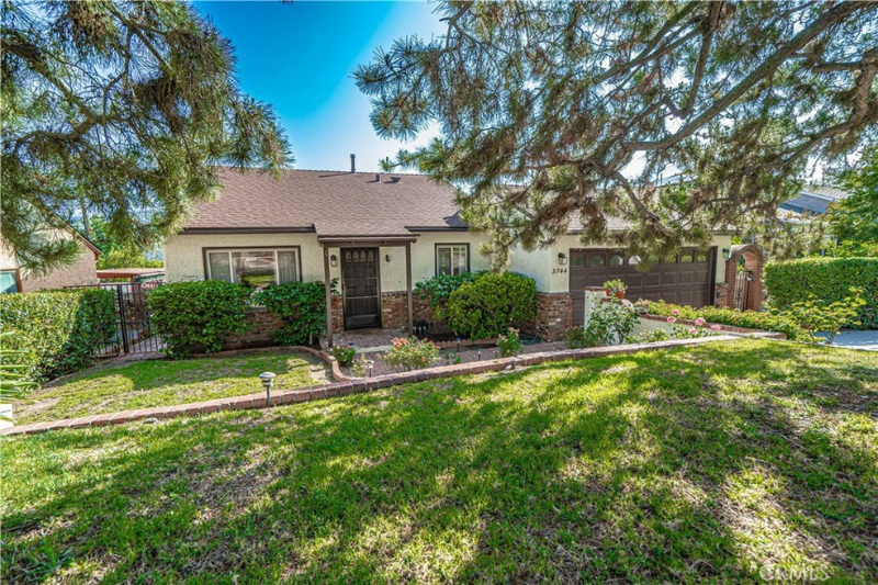Glendale House: 3744 Los Olivos Ln, Glendale, CA 91214