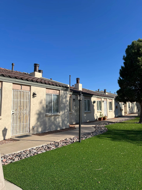 El Paso Apartment: 2300 N Lee Trevino Dr