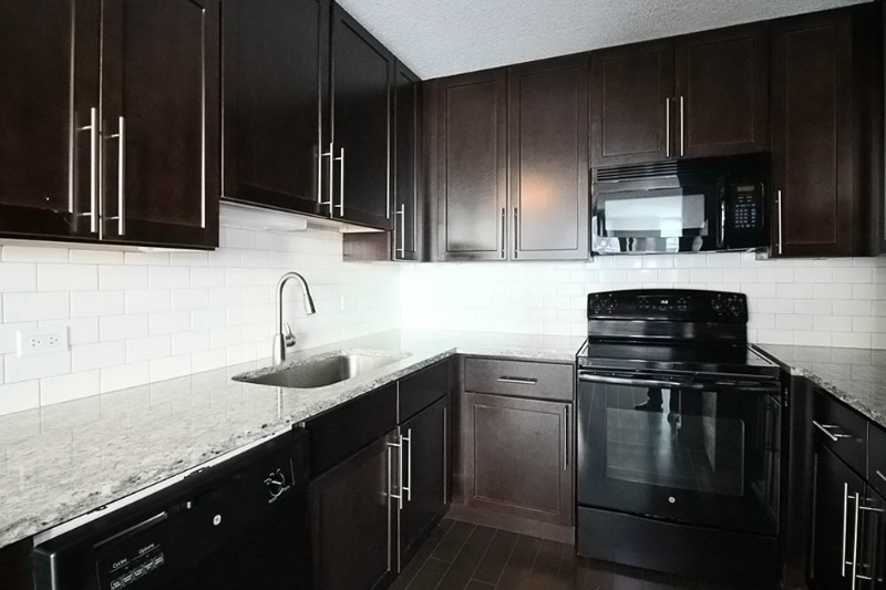 Chicago Condo: 54 W Huron St