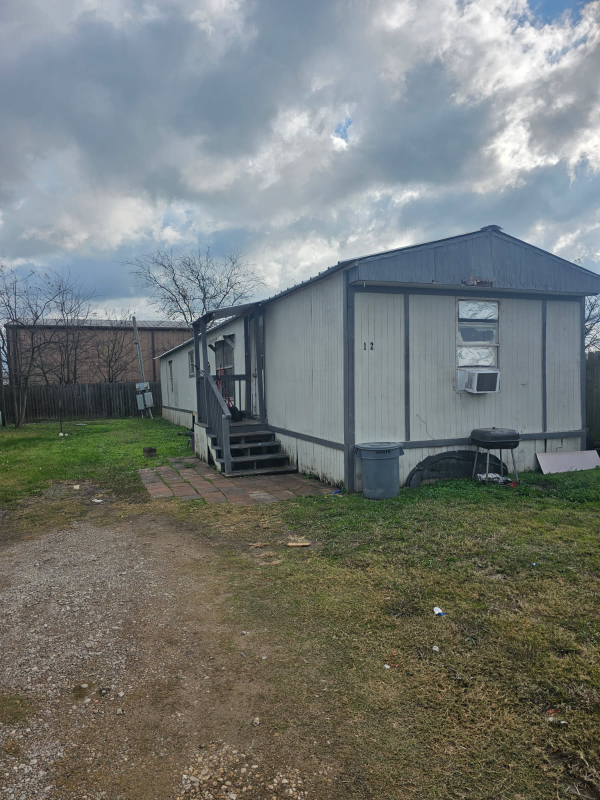 Corsicana House: 1801 S Business 45