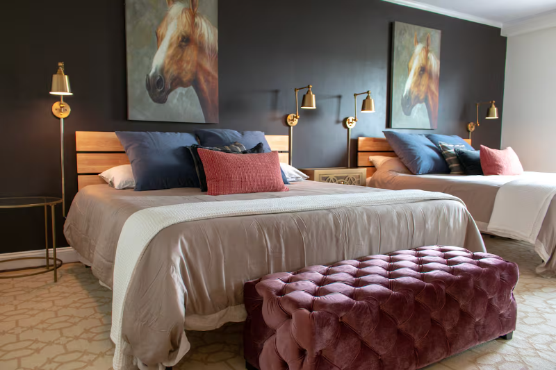 Nashville Condo: 11 Music Square East