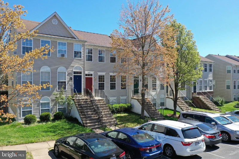 Centreville Townhome: 6413 McCoy Road