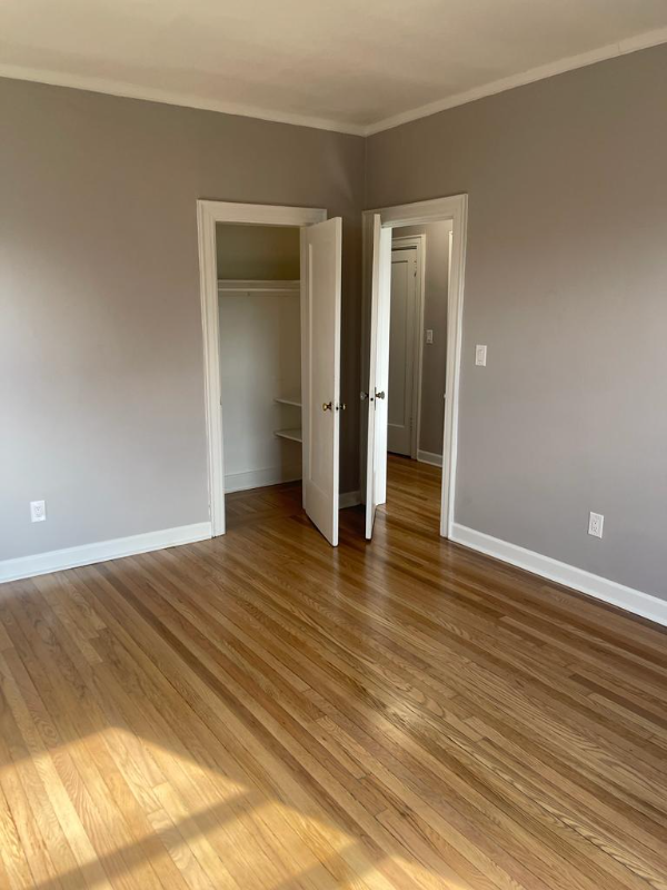 Newark Apartment: 6 Pomona Ave
