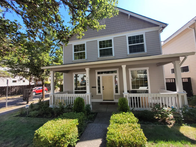 Hillsboro House: 5686 NE Canard Dr