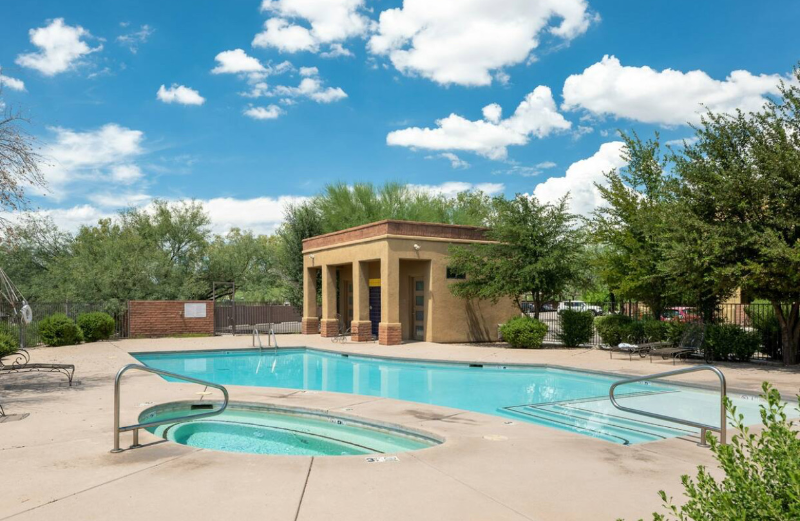 Tucson Condo: 2803 East River Road