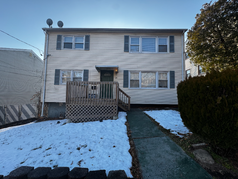 Paterson Multiplex: 25 Oxford Street, Apt 2