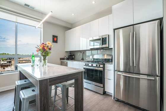 Chicago Condo: 2450 W Armitage