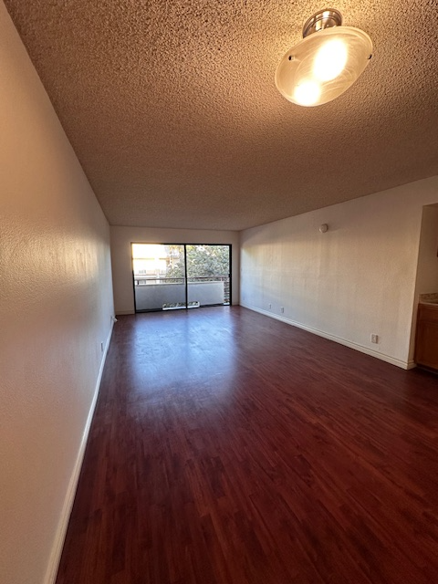 los angeles Apartment: 121 s swall dr