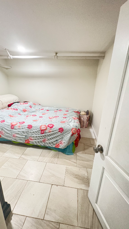 Queens Village House: 9257 216th St