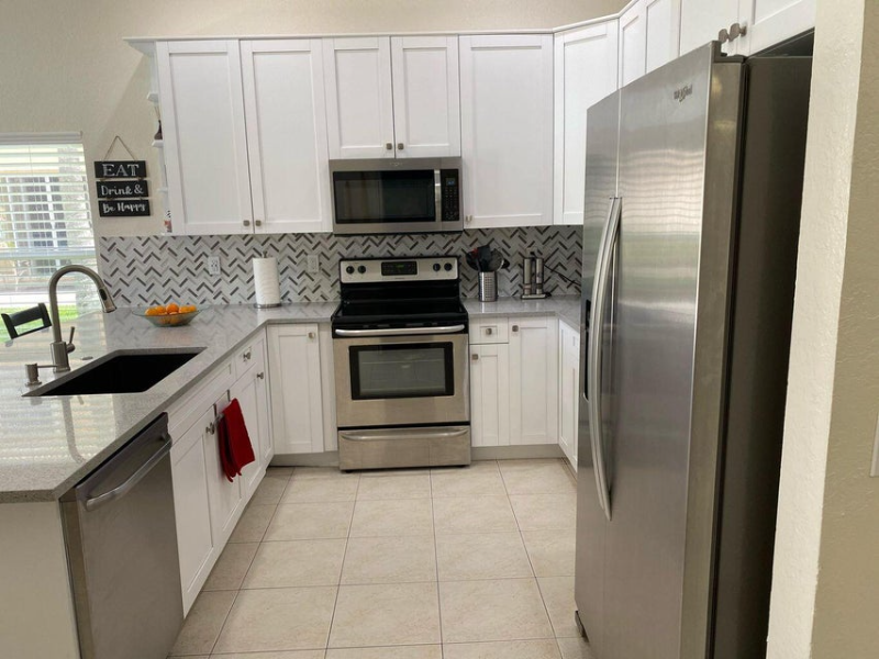 Greenacres House: 5308 Moon Shadow Lane