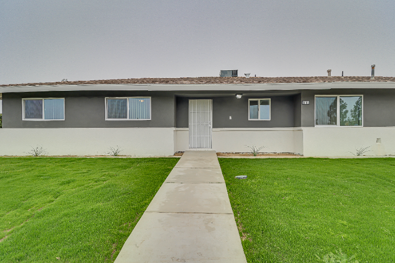 Bakersfield House: 1001 Mira Loma Drive