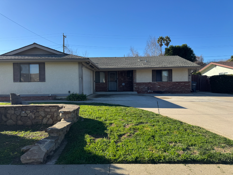 Lompoc House: 1229 N 1st Pl