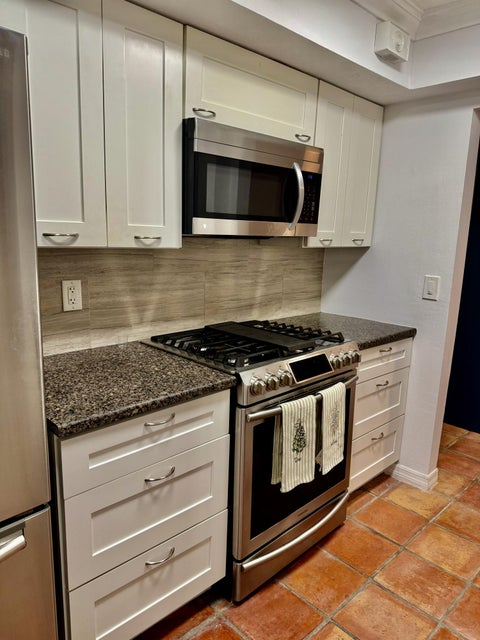 West Palm Beach Condo: 1527 S Flagler Drive 206f