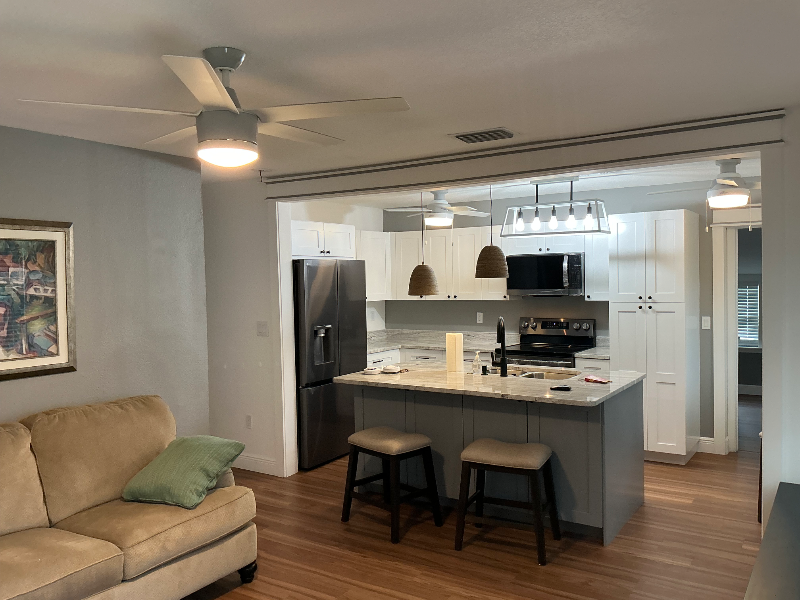 Melbourne House: 2532 Coventry Rd