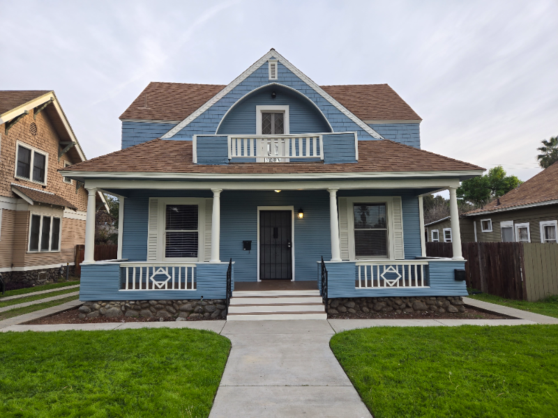 Pomona Multiplex: 364 E Pearl St