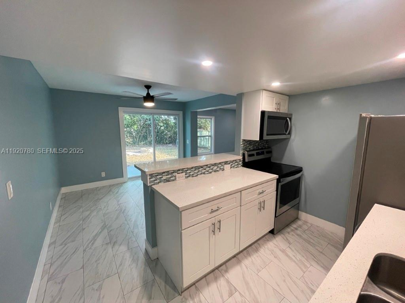 Coconut Creek Townhome: 330 Sunshine Drive