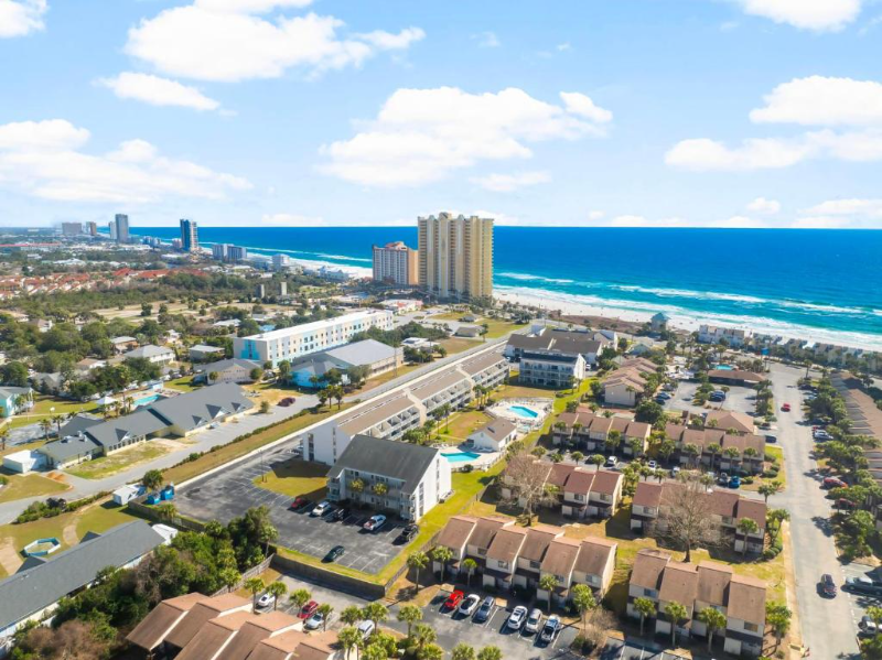 Panama City Beach Condo: 17614 Front Beach Rd 16D