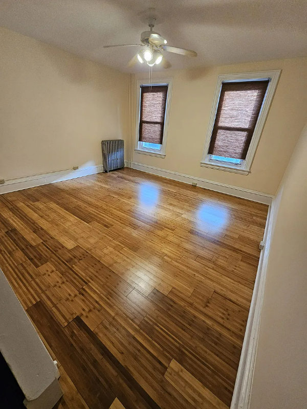 PHILADELPHIA Multiplex: 4235 MAIN ST