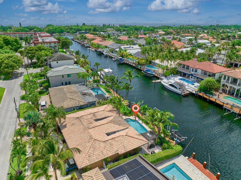 Lighthouse Point House: 2810 NE 48th Ct