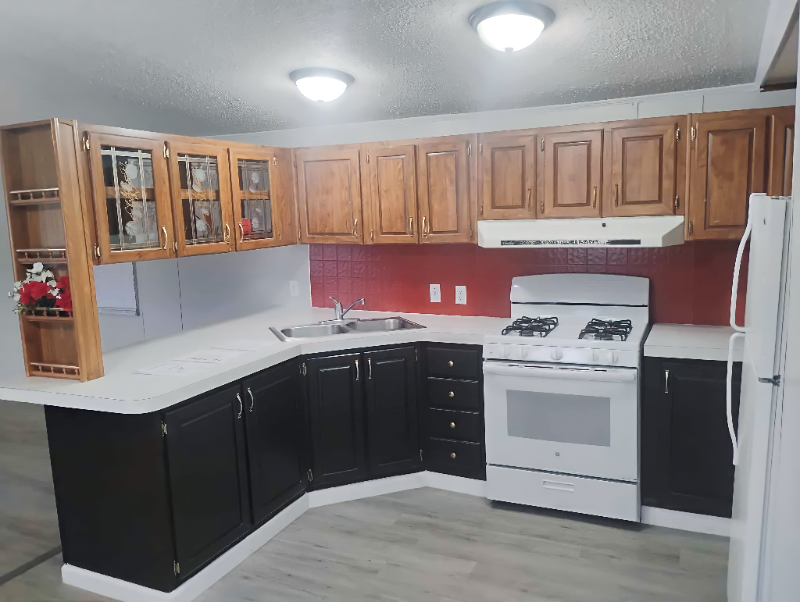 Canton House: 1100 W Locust St