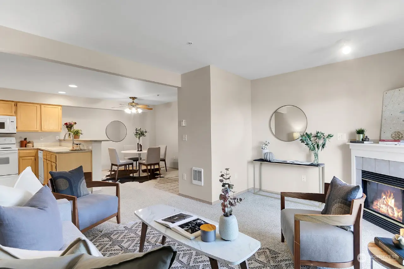 Everett Condo: 1001 W Casino Road