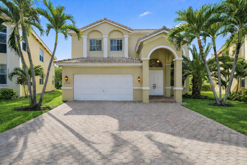 Miramar House: 2388 SW 127th Ave