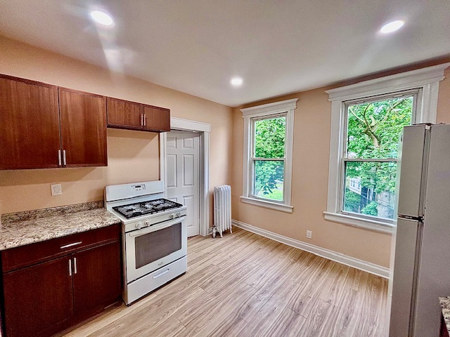 East Orange Apartment: 62 Cambridge St