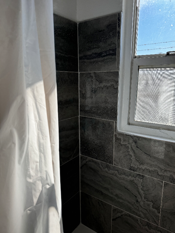 Fontana Apartment: 8557 juniper ave