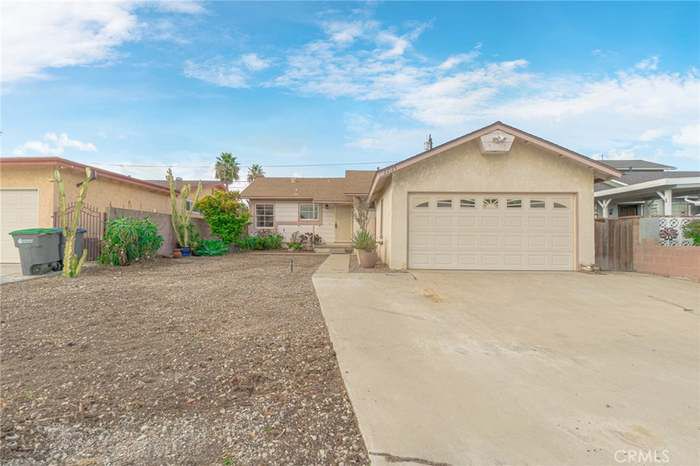 Carson House: 22125 Garston Ave