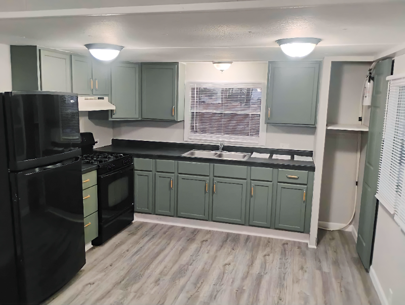 Canton House: 1100 W Locust St