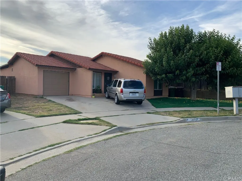 Banning House: 497 Cheyenne Circle