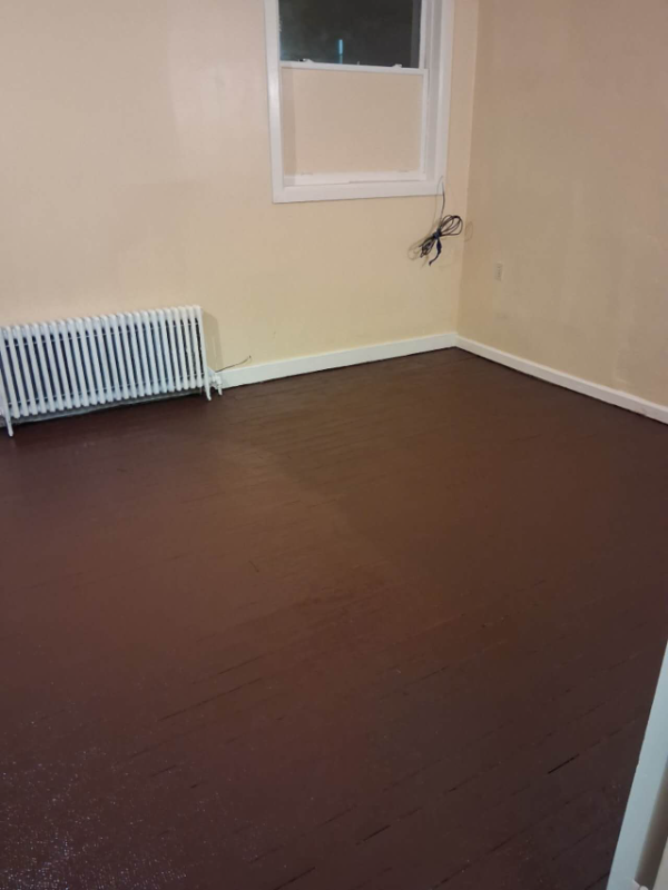 Utica Apartment: 1600 Howard Ave